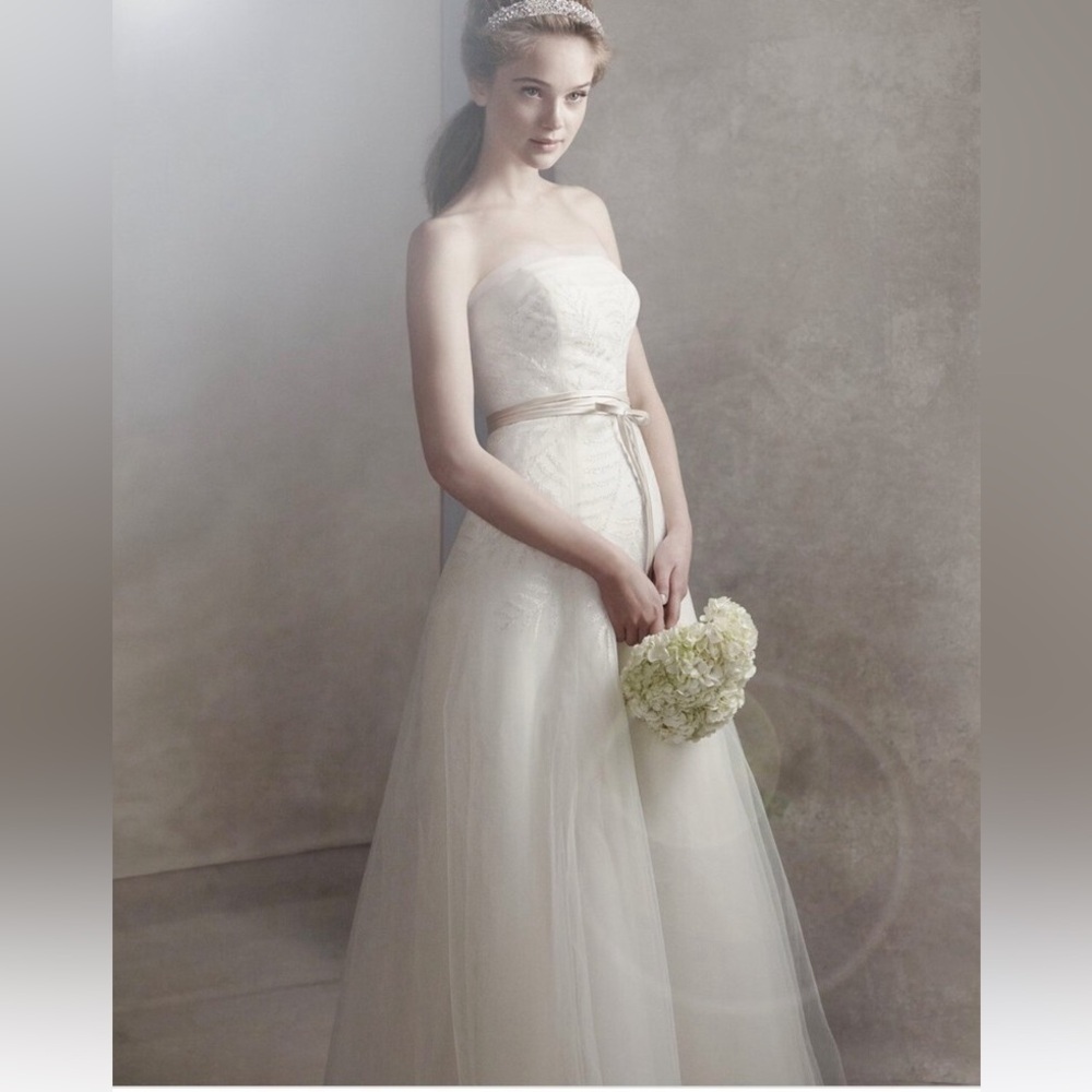 White by Vera Wang Wedding Dress 🌸Host Pick🌸